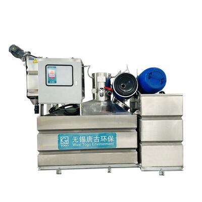 Stable and Durable Oil-water Separation Device for Oily Wastewater Treatment